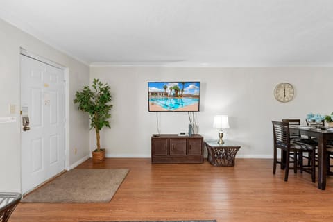 304 Main Level Condo, New Flooring, Mountain Views, Close to Pools, and More House in St George