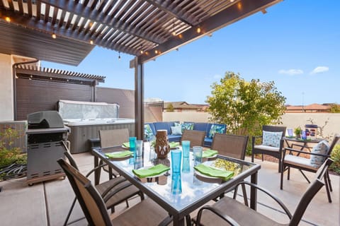 Ocotillo 69 3 Bedrooms with a Private Hot Tub, Fire Pit, and Private Patio House in Santa Clara