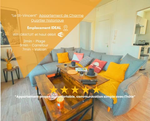 Property building, Nearby landmark, Living room, Decorative detail, Seating area, Dining area, Landmark view, Location, hair dryier, heating, internet