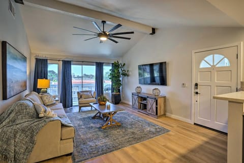 Cozy-Chic Condo Walk to Beach and Park! Apartment in Capistrano Beach