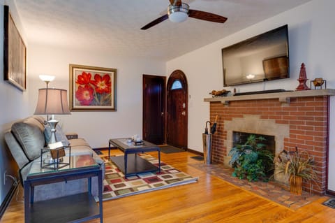 Idyllic Home Near Lucas Oil Stadium and Dtwn Indy! House in Indianapolis