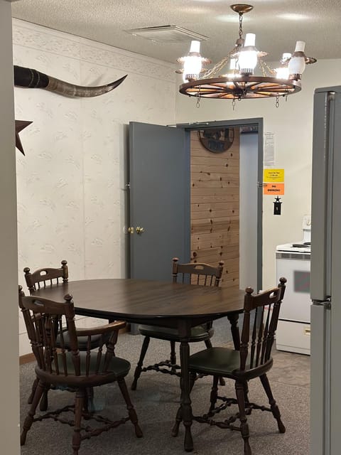 Country Cabins Hotel Cabin in Iowa