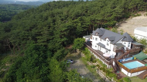 Property building, Natural landscape, Mountain view, Swimming pool