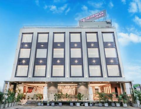 Property building, Day