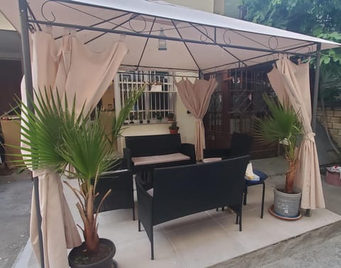 Garden, Seating area, Garden view