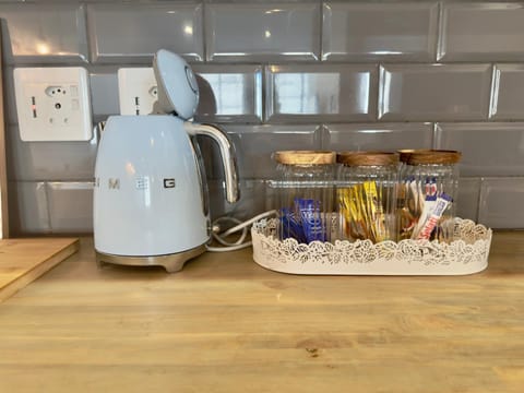 Coffee/tea facilities, Kitchen or kitchenette
