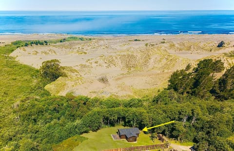 Property building, Nearby landmark, Day, Natural landscape, Bird's eye view, View (from property/room), Beach, Beach, Sea view