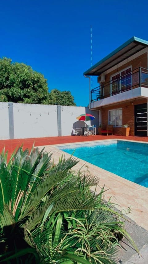 Property building, Day, Garden, Pool view, Swimming pool