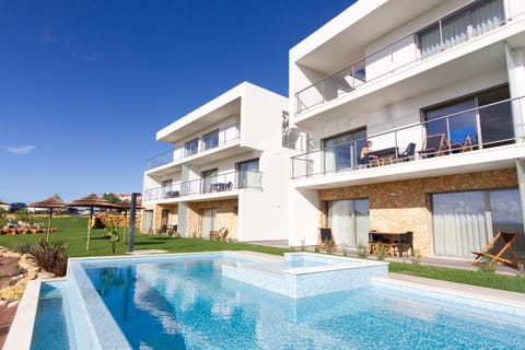 Balcony/Terrace, Pool view, Swimming pool