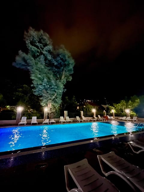 Night, Swimming pool