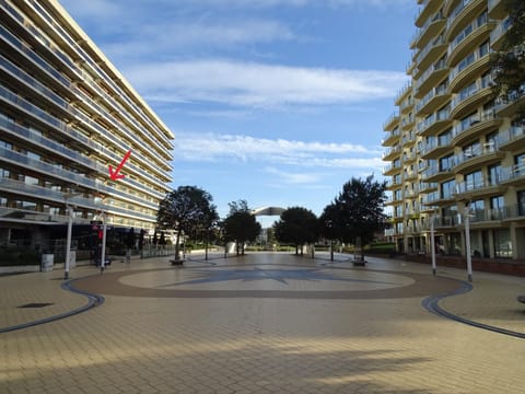 Property building, Day, Neighbourhood, Street view, Location