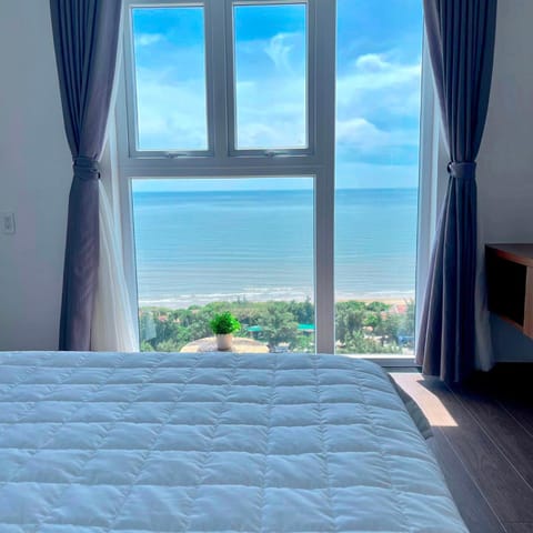 Bed, Balcony/Terrace, Photo of the whole room, Sea view