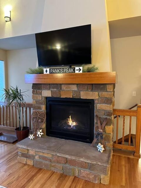 Granby Ranch Ski & Golf Getaway - Pank's Peak House in Granby