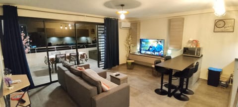 Communal lounge/ TV room, TV and multimedia, Living room, hair dresser