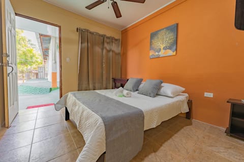 Bed, Photo of the whole room, Bedroom, fireplace