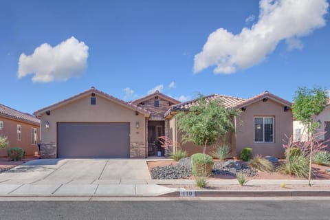 PV 110 Themed Rooms, PS4, Ping Pong, Pack n` Play, Electric Fire Place, Games, and More House in Santa Clara