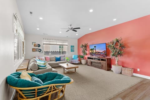 PV 110 Themed Rooms, PS4, Ping Pong, Pack n` Play, Electric Fire Place, Games, and More House in Santa Clara