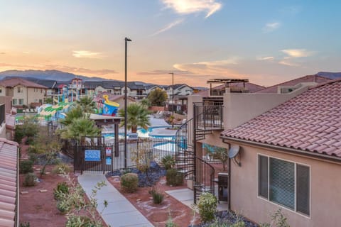 Paradise Village 111 Private Hot Tub, Fire Pit, Nintendo Switch, Ping Pong, Pickle ball Equipment, Games, and More House in Santa Clara