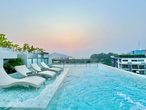 Day, Natural landscape, Swimming pool, Sunset, sunbed