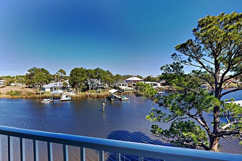 Natural landscape, View (from property/room), Lake view, Sea view