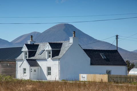 Breakish Cottage House in Scotland