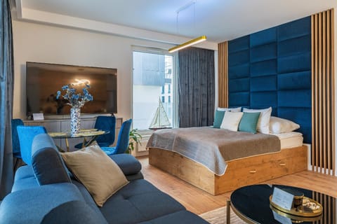 Photo of the whole room, Seating area