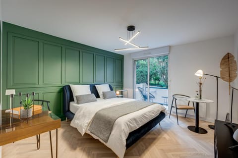 Bed, Photo of the whole room