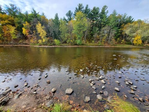 Wilderness Meadows House in Wisconsin