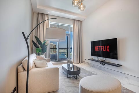 Communal lounge/ TV room, TV and multimedia, Living room, Seating area