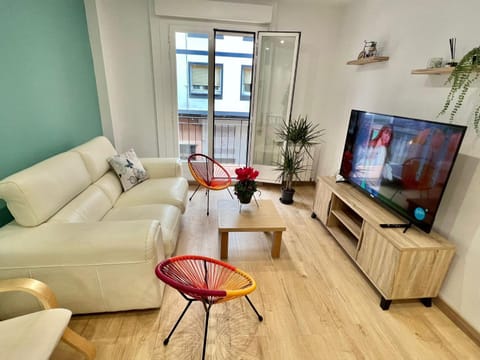 Communal lounge/ TV room, TV and multimedia