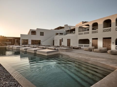 Property building, Swimming pool