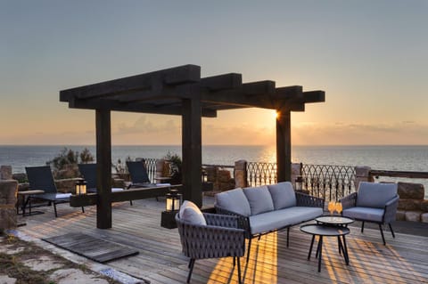 Patio, Natural landscape, View (from property/room), Balcony/Terrace, Seating area, Dining area, Beach, Sea view, Sunset
