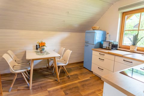 Dining area, kitchen