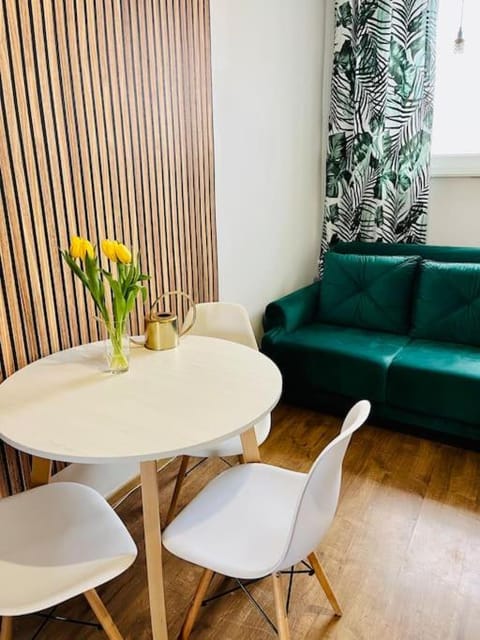 Jungle Apartment - Gdynia Centrum Apartment in Pomeranian Voivodeship