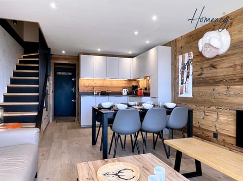 Living room, Meals, kitchen