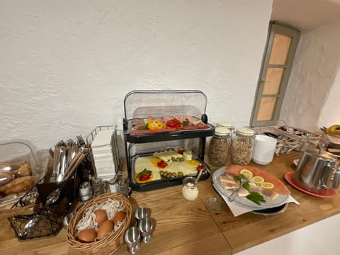 Breakfast, Buffet breakfast