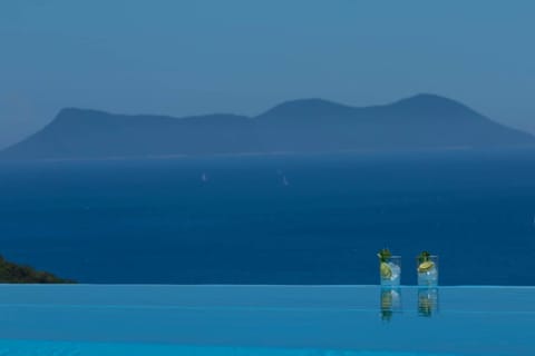 Sea view, Swimming pool