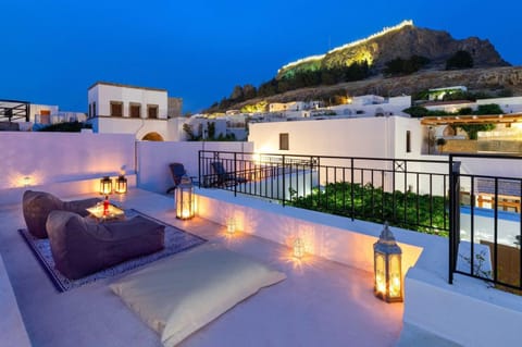 Nearby landmark, Night, Neighbourhood, Balcony/Terrace, Landmark view