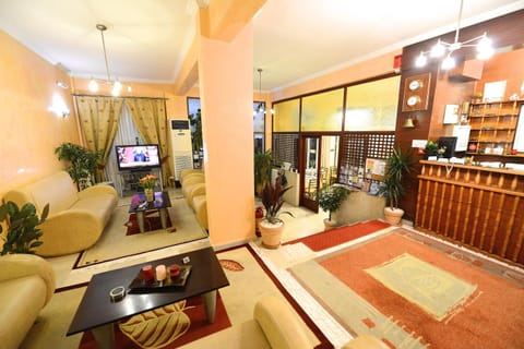 Communal lounge/ TV room, Living room