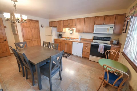 Lodgepole Condo Unit 5 House in West Yellowstone