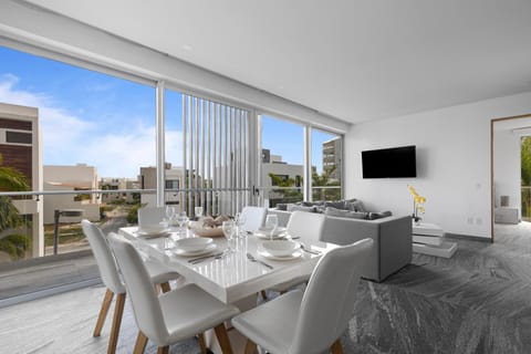 TV and multimedia, View (from property/room), Balcony/Terrace, Living room, Dining area