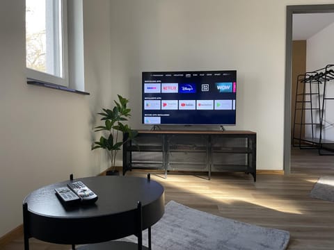 Communal lounge/ TV room, TV and multimedia, Evening entertainment