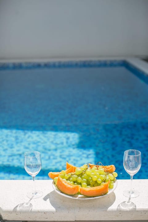 Food, Pool view, Swimming pool