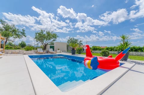 Pool view, Swimming pool, sunbed