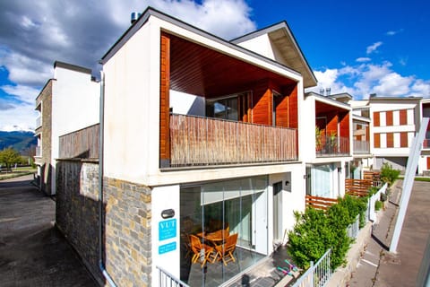 Property building, Balcony/Terrace