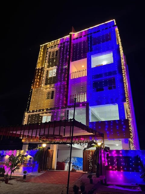 Property building, Night