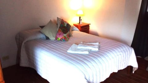 Bed, Photo of the whole room, Decorative detail, Bedroom, internet, air conditioner