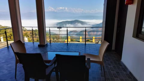 Natural landscape, Balcony/Terrace, Seating area