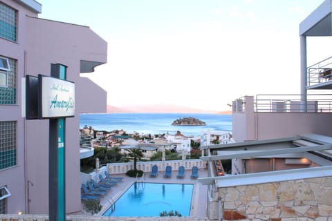 Facade/entrance, Area and facilities, Swimming pool