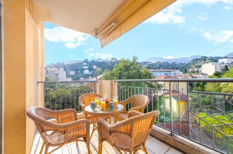 Patio, Natural landscape, View (from property/room), Balcony/Terrace, City view